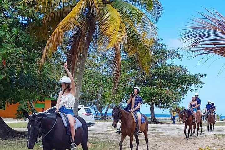 Beach Horseback Riding and Tubing Trip in Rio Bueno - Image 3
