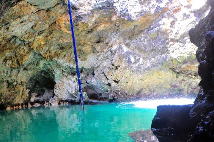 Blue Hole Mineral Spring and Rick's Cafe - Image 4
