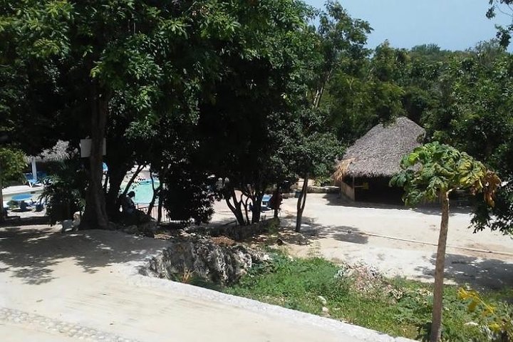 Blue Hole Mineral Spring and Ricks Cafe Private Tour - Image 5