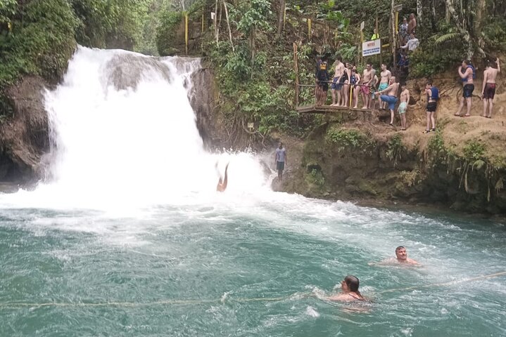  Blue Hole Mineral Spring Swimming in Ocho Rios - Image 1