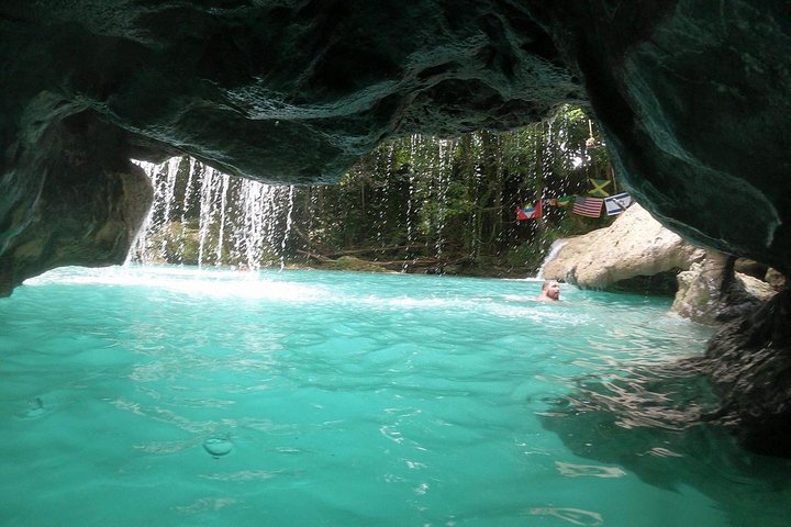 Blue Hole / Secret Falls & Jamaica Sightseen Private Tour - Image 1
