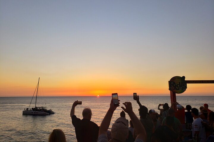 Bluehole and Rick's Cafe Combo Tour from Montego Bay Resorts - Image 5