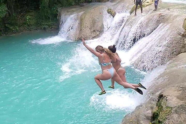 Bluehole, Secret Falls and shopping Day Trip from Montego Bay - Image 4