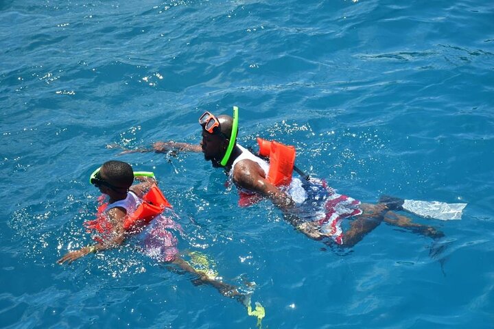 Boatride/Snorkeling and Margaritaville in Montego Bay Activity  - Image 1