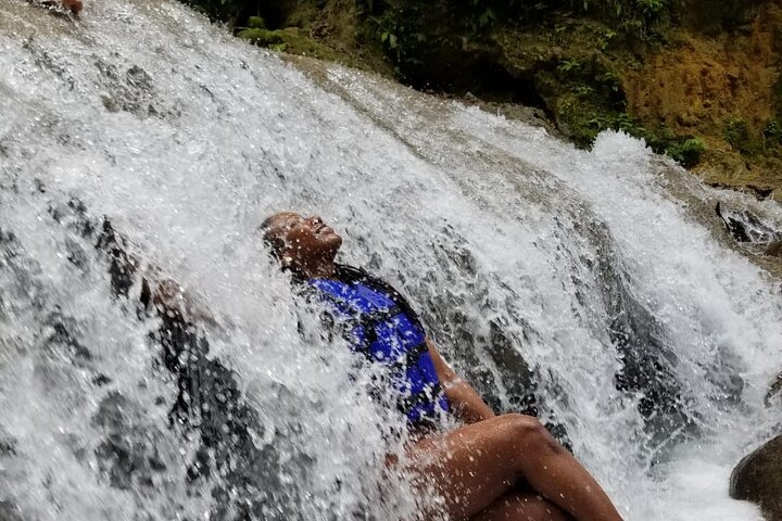 Chuck Norris Secret Falls/Blue Hole - Image 5