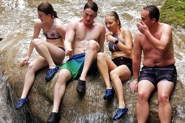 Chuck Norris Secret Falls/Blue Hole - Image 3