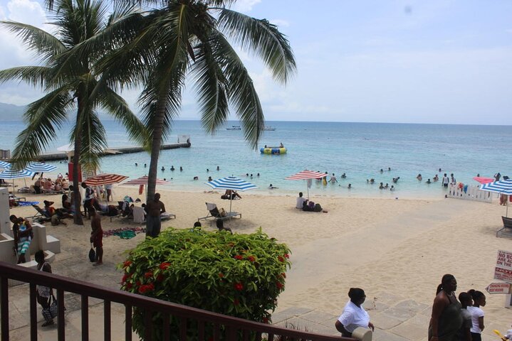 Doctor's Cave Beach and Snorkeling Private Tour  - Image 4