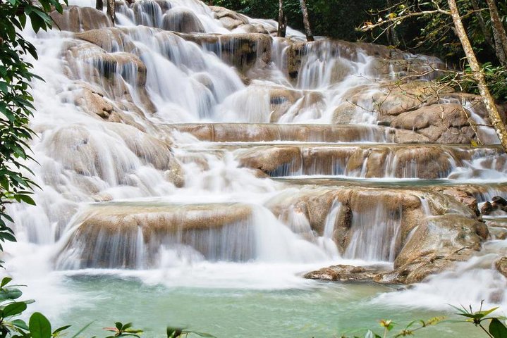 Dunn's River Fall Excursion - Image 2