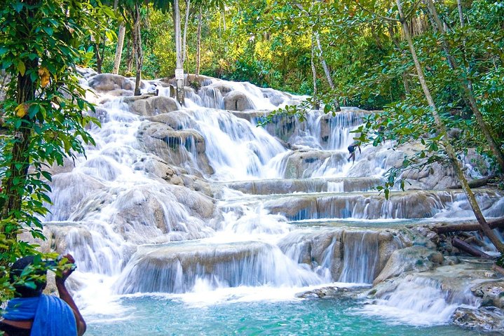 Dunn’s River Falls and River Tubing Private Tour - Image 1