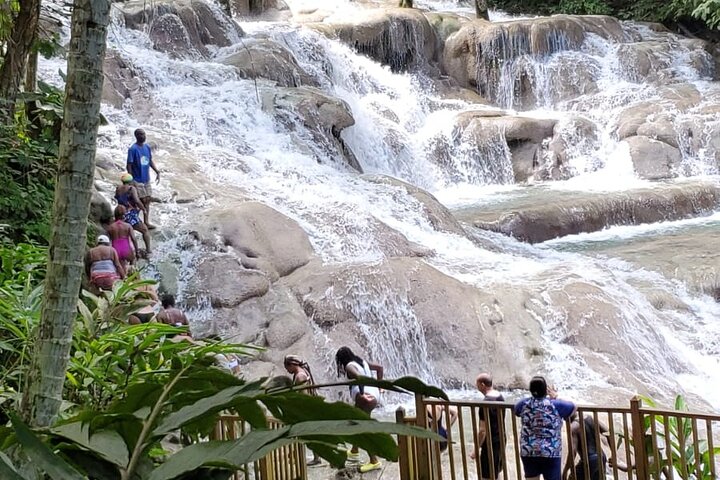 Dunn’s River Falls and Shopping from Montego Bay - Image 5