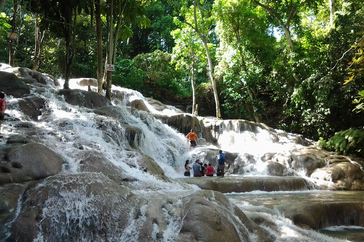 Dunn's River Falls excursion from Montego Bay - Image 1