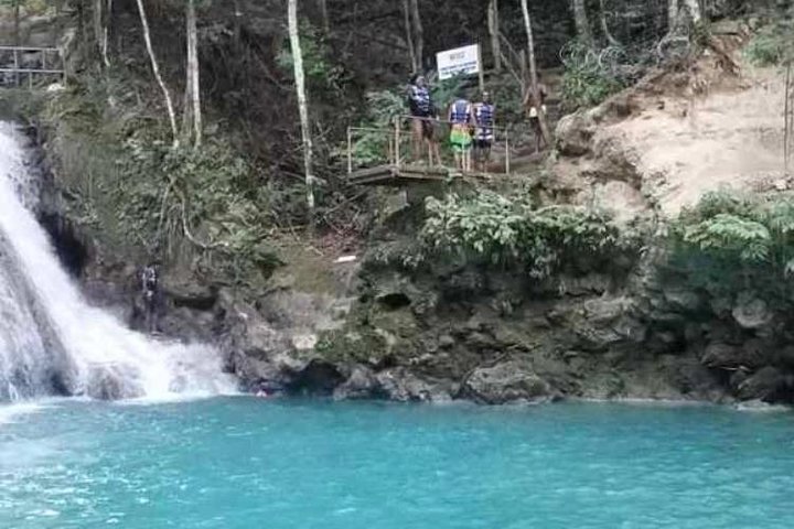 Dunns River, Margaritaville Beach, Riving Tubing and Blue Hole Private Tour - Image 1