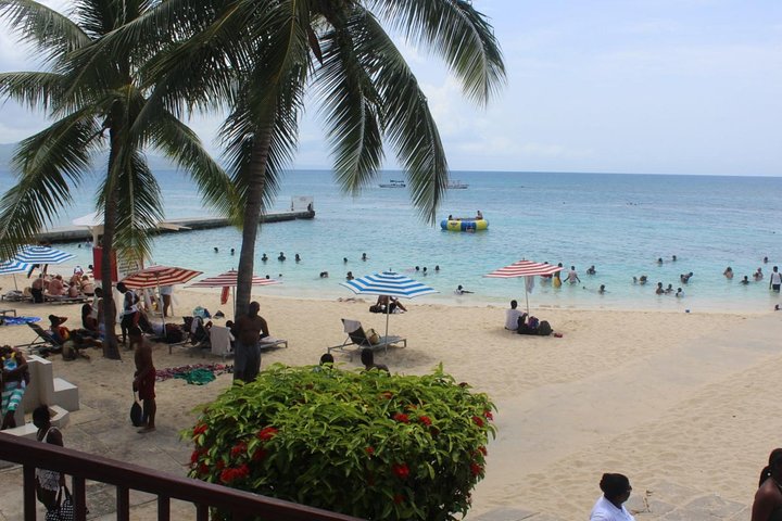 Half-Day Montego Bay Doctor's Cave Beach Private Tour - Image 2