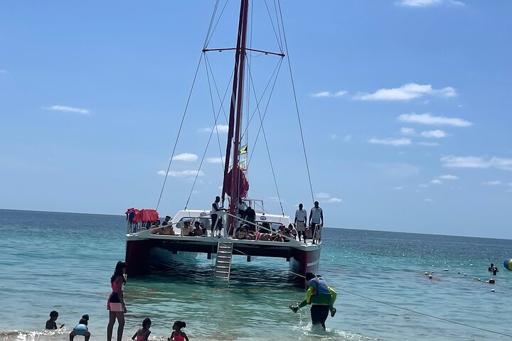 Half-Day Private Catamaran And Dunn's River Falls Tour in Ocho - Image 5