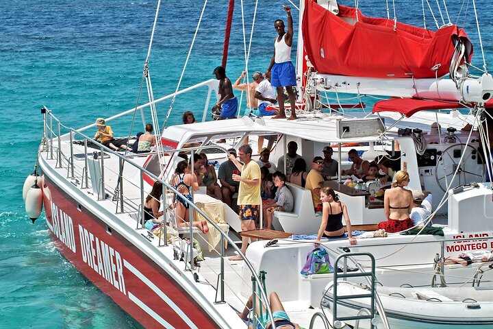 Half-Day Private Catamaran And Dunn's River Falls Tour in Ocho - Image 2