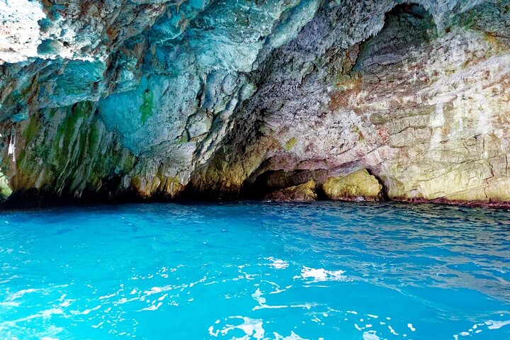 Half-Day Tour in Blue Hole mineral spring Negril with Transportation - Image 2