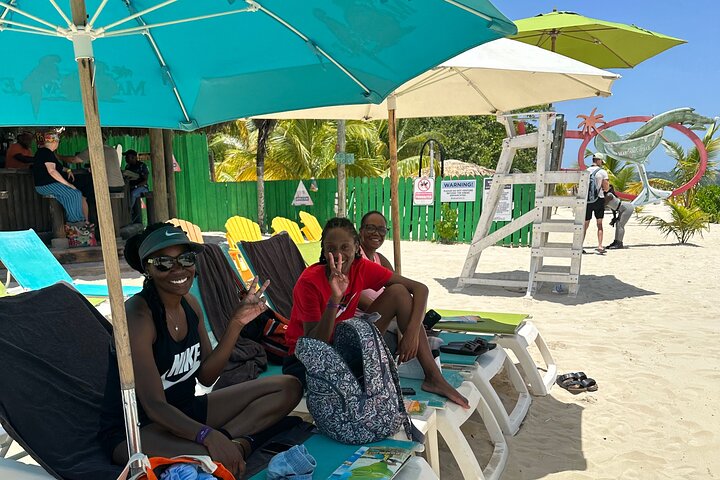 Jamaica’s Favorite Beach Experience: Negril & Ricks Cafe Tour - Image 1