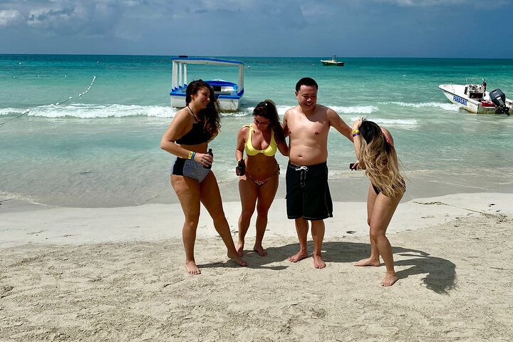 Jamaica’s Favorite Beach Experience: Negril & Ricks Cafe Tour - Image 4