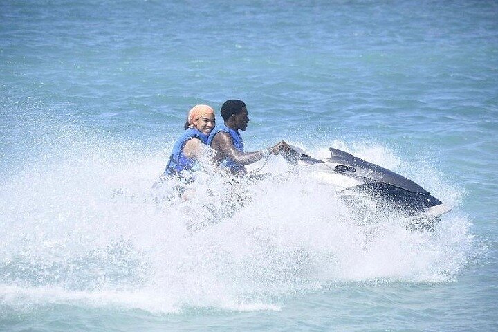 Jet Ski And Parasailing In Montego Bay Fun Activity - Image 3