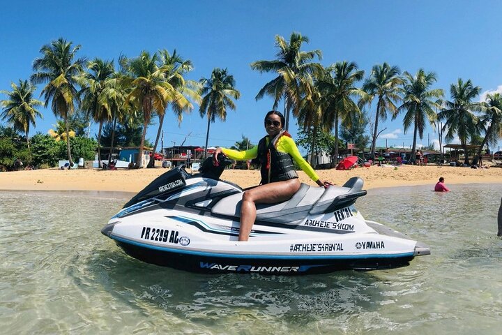 Jet skiing & Shopping on the Beach - Image 3