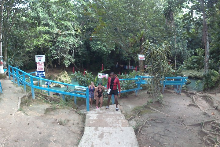 Jumping into the Blue Hole and Hike - Image 4