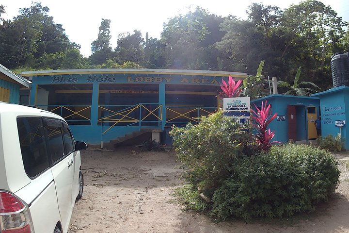 Jumping into the Blue Hole and Hike - Image 2