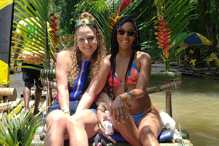 Margaritaville and Great River Rafting with Limestone Massage - Image 4