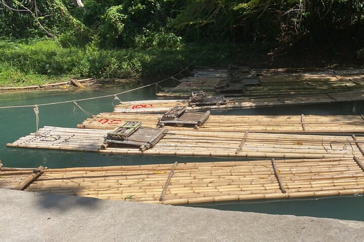 Martha Brae Authentic Bamboo Rafting Tour From Montego Bay  - Image 3