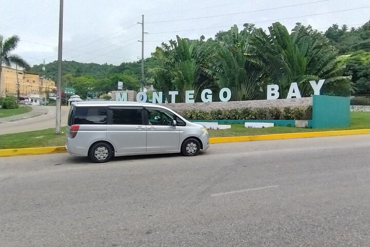 MBJ Airport to Montego Bay Hotels - Image 1