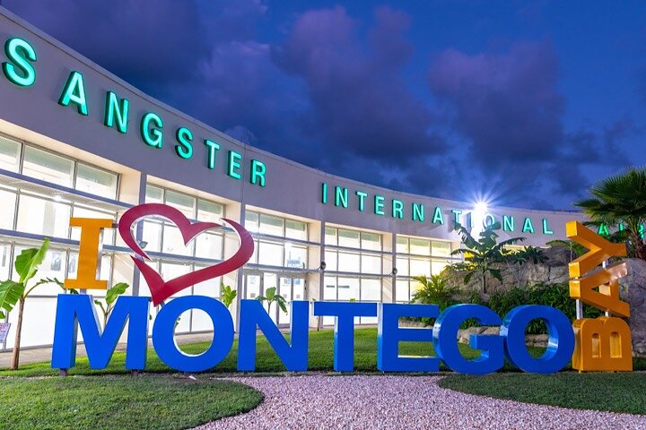 Montego Bay Airport Private Transfer To Montego Bay Hotels - Image 1