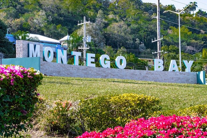 Montego Bay Airport Private Transfer To Montego Bay Hotels - Image 4