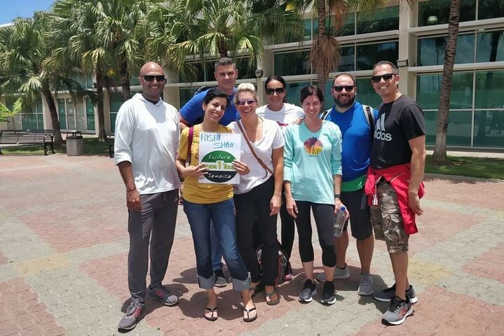 Montego Bay Airport Transfer to Resorts in Montego Bay  - Image 4