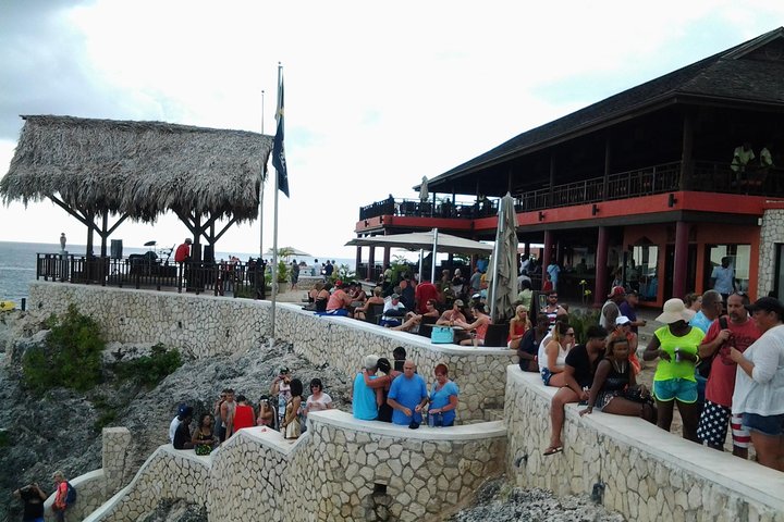 Montego Bay Excursion Negril 7 Miles Beach, Rick's Cafe and Time Square Shopping - Image 2