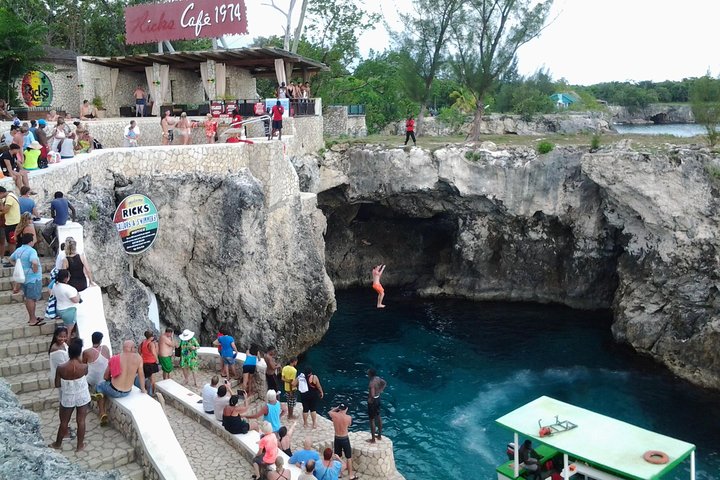 Montego Bay Excursion Negril 7 Miles Beach, Rick's Cafe and Time Square Shopping - Image 5