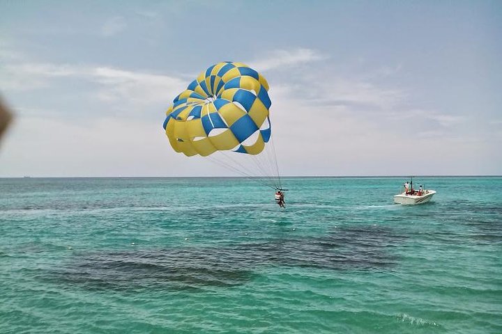 Montego Bay Fast Track Sightseeing Plus Parasailing - Image 2