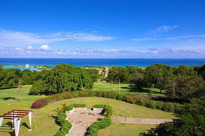 Montego Bay highlight and Shopping from Montego Bay Hotel & Villas - Image 3