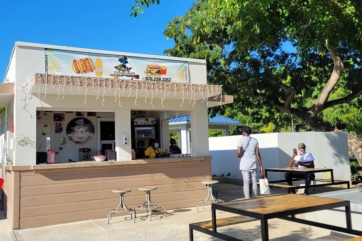 Montego Bay Private Tour: Harmony Beach & Doctor's Cave Beach - Image 5