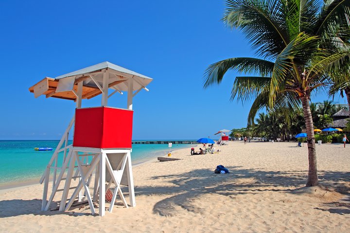 Montego Bay Shore Excursion: Grand Palladium Resort and Spa Luxury Beach Day Pass - Image 5