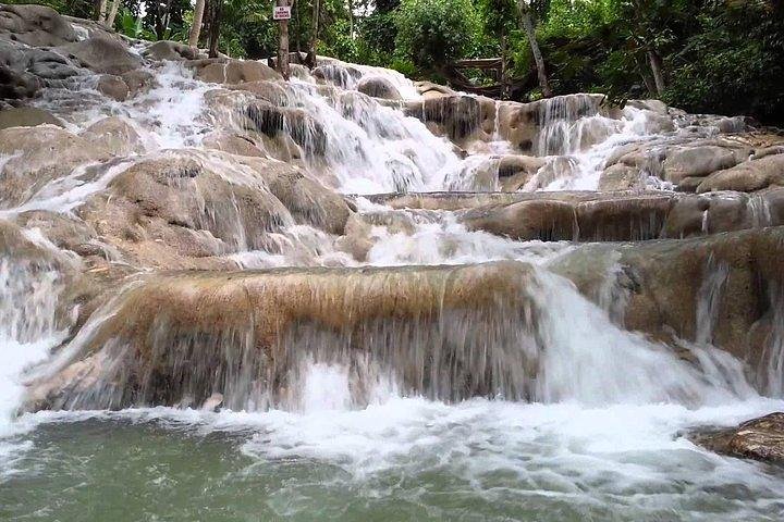 Montego Bay to Dunn's River Small Group Tour - Image 2