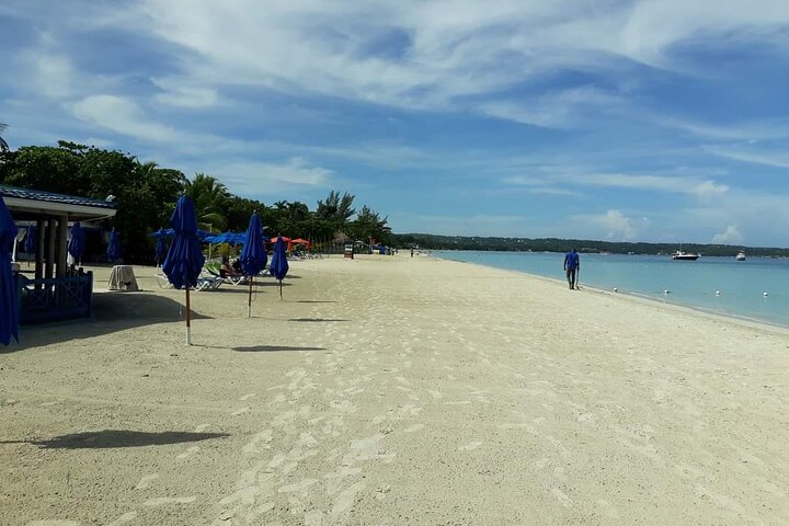 Negril 7 Miles Beach and Rick's Cafe Tour  - Image 2