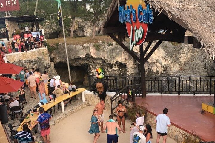 Negril 7Mile Beach and Ricks Café Day Tour & souvenir Shopping  - Image 5