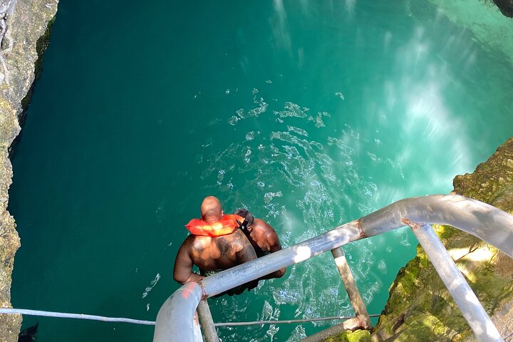Negril Blue Hole Mineral Springs and Ricks Cafe Tour Tour From Montego Bay - Image 5