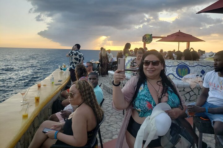 Negril Seven Mile beach, Catamaran Cruise ,Parasailing,with Sunset at Ricks Cafe - Image 1