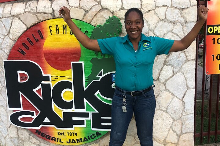 Negril Seven Mile beach, Catamaran Cruise ,Parasailing,with Sunset at Ricks Cafe - Image 4