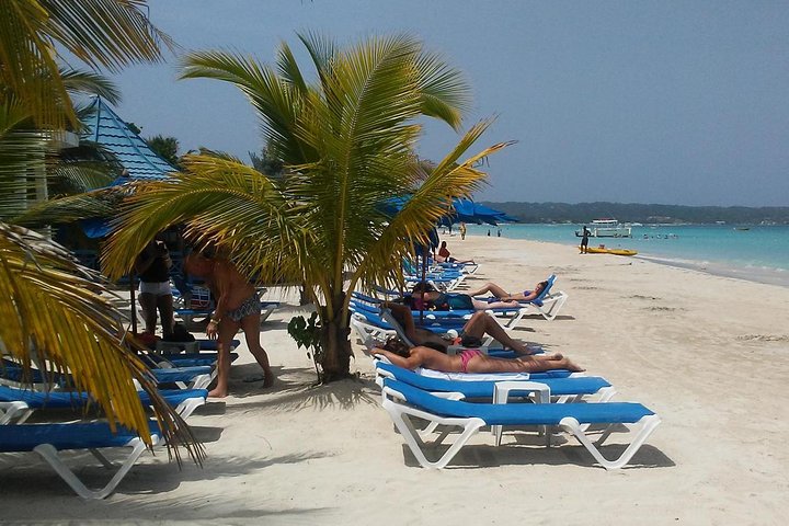 Negril seven Miles Beaches & Shopping Only | Spend more time on the Beach: - Image 1