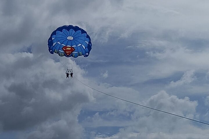 Parasailing, Blue Hole Mineral Spring, Seven Mile Beach - Image 2