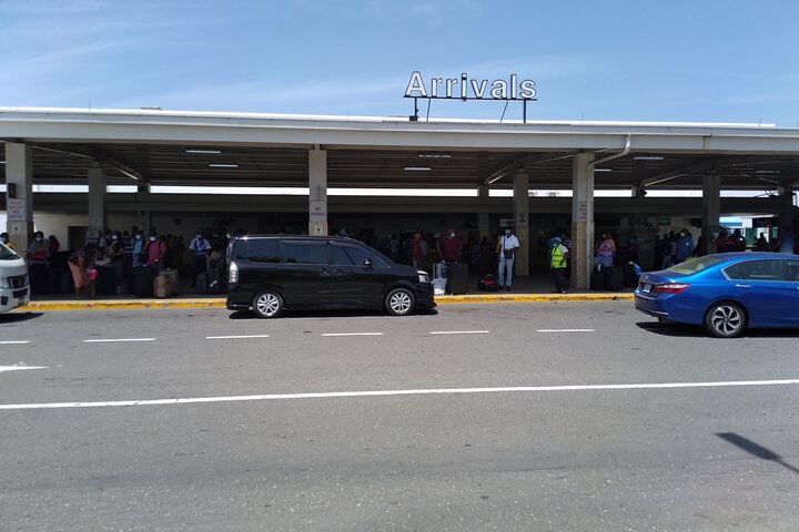 Private Airport Transfers to Royalton Blue Waters and White Sand - Image 3