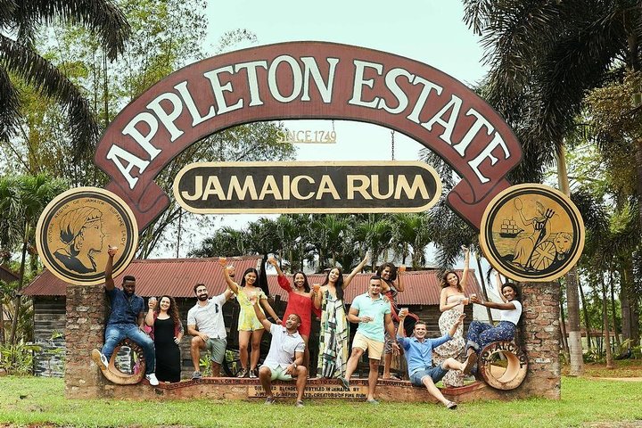 Private Customizable Waterfalls, Crocodiles, Rum Tasting, or Pelican Bar Tour - Image 1