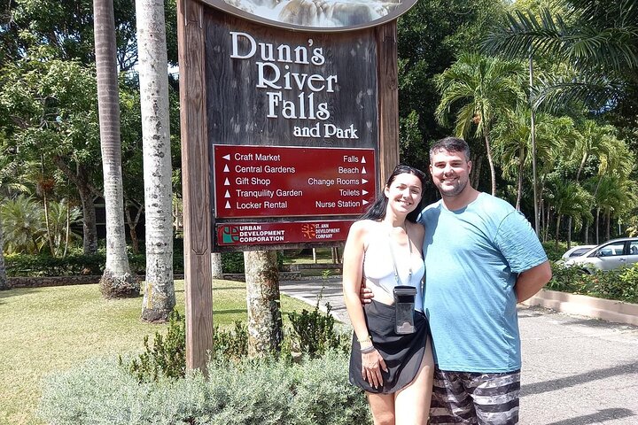 Private & Customize Tour to Bob Marley's Nine Mile and Dunn's River Falls - Image 4