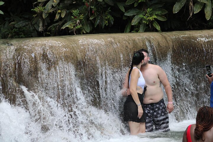Private & Customize Tour to Bob Marley's Nine Mile and Dunn's River Falls - Image 3